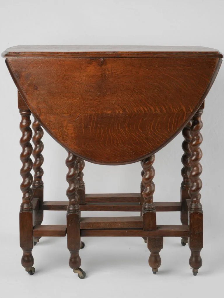 Antique 19th-century oak gateleg table 30"