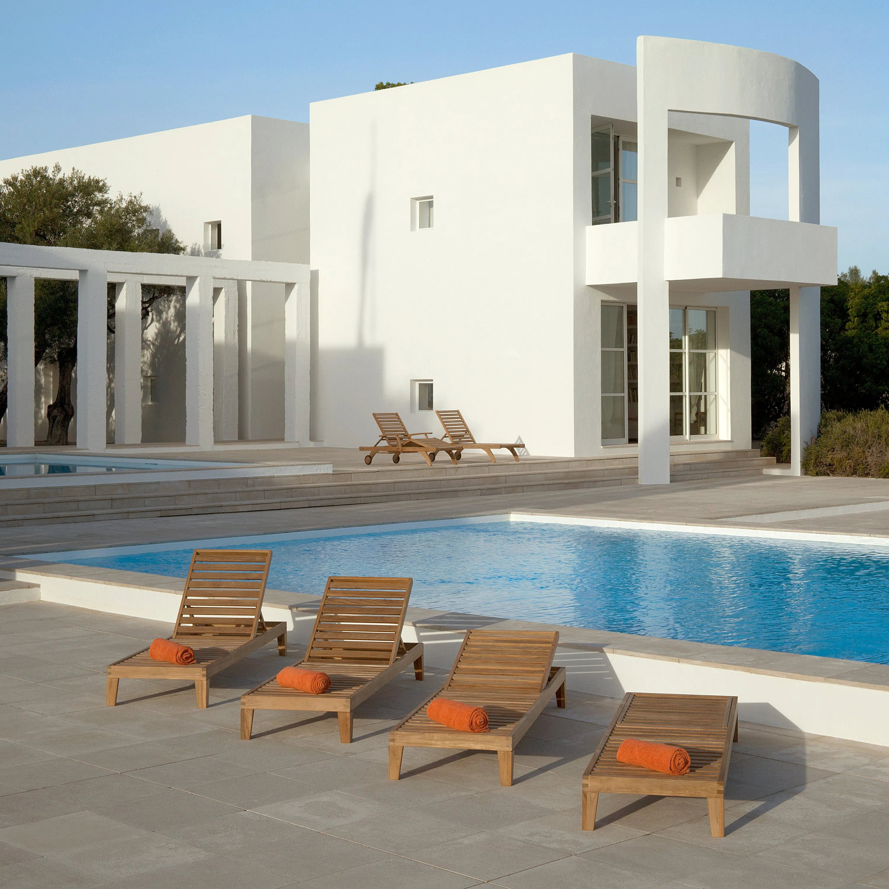 Capri Teak Lounger - Base