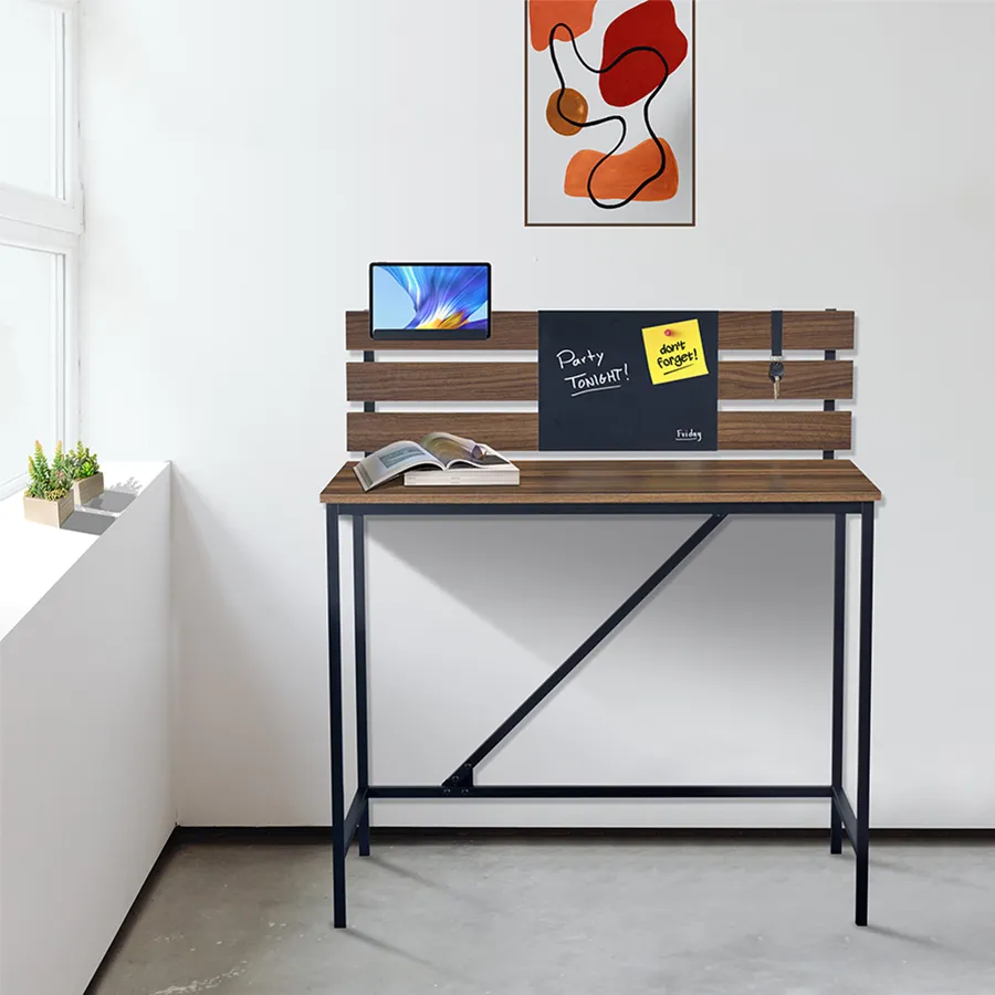 Dominic Desk