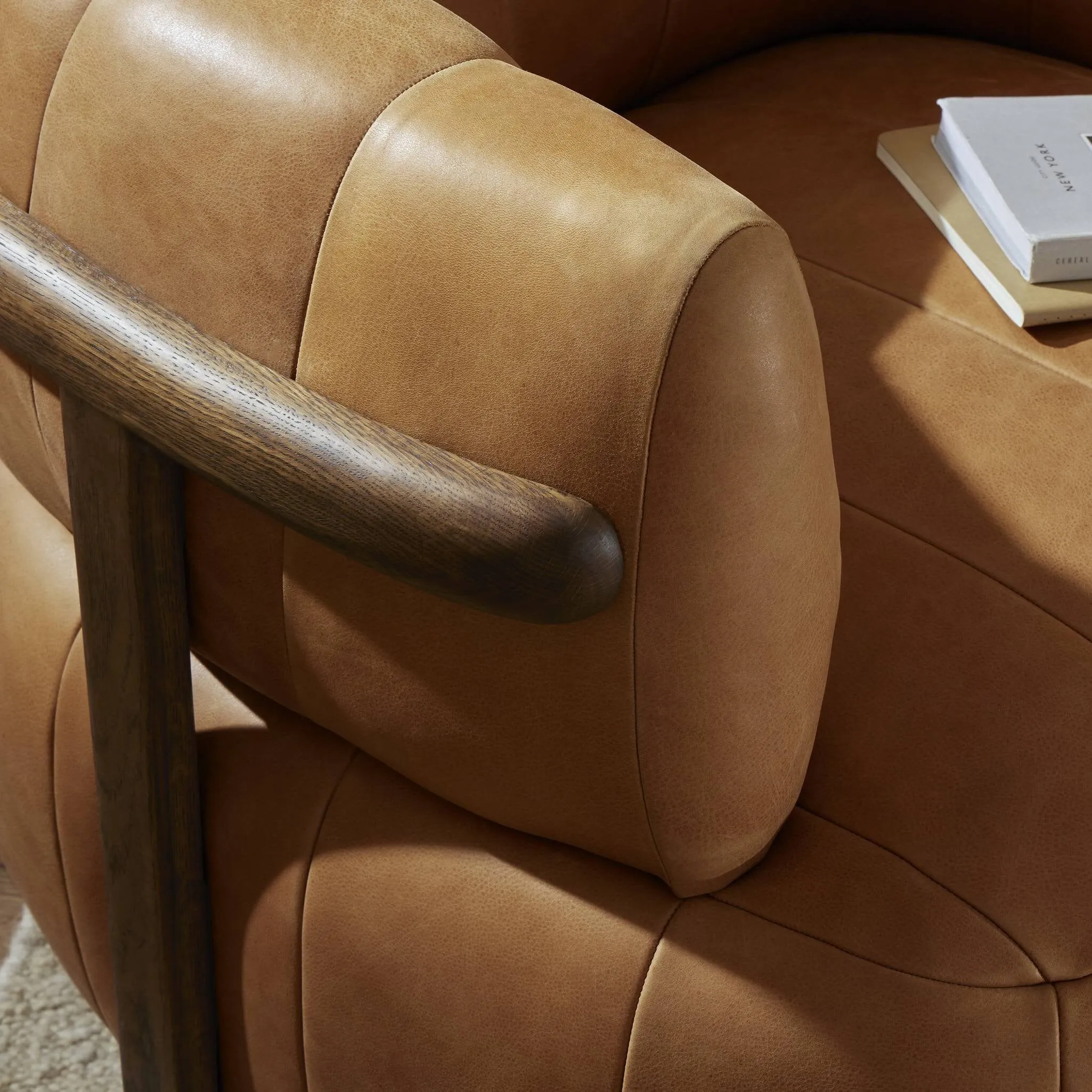 Doss Swivel Chair