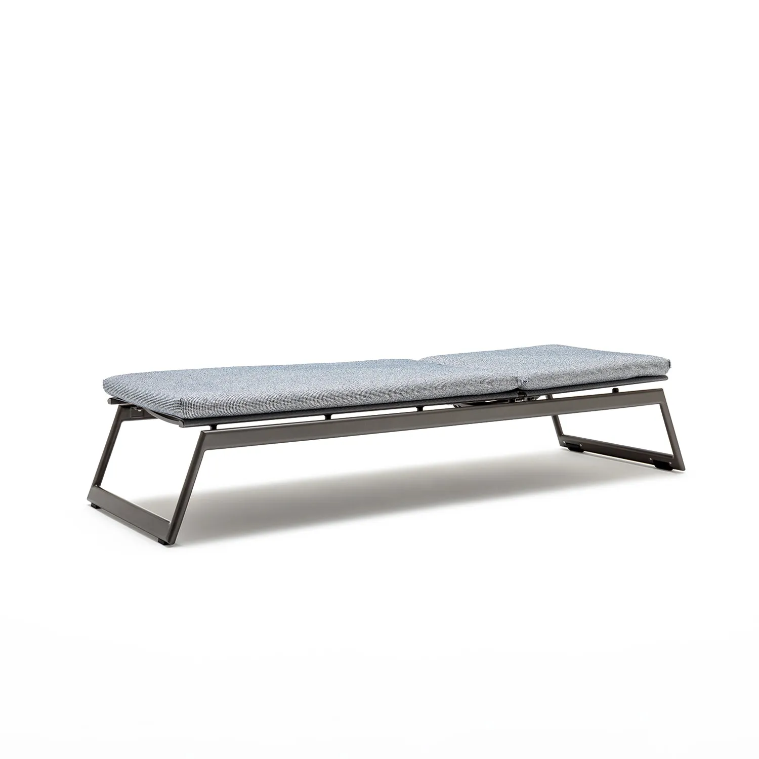 rolf benz | yoko outdoor sun lounger | bianco