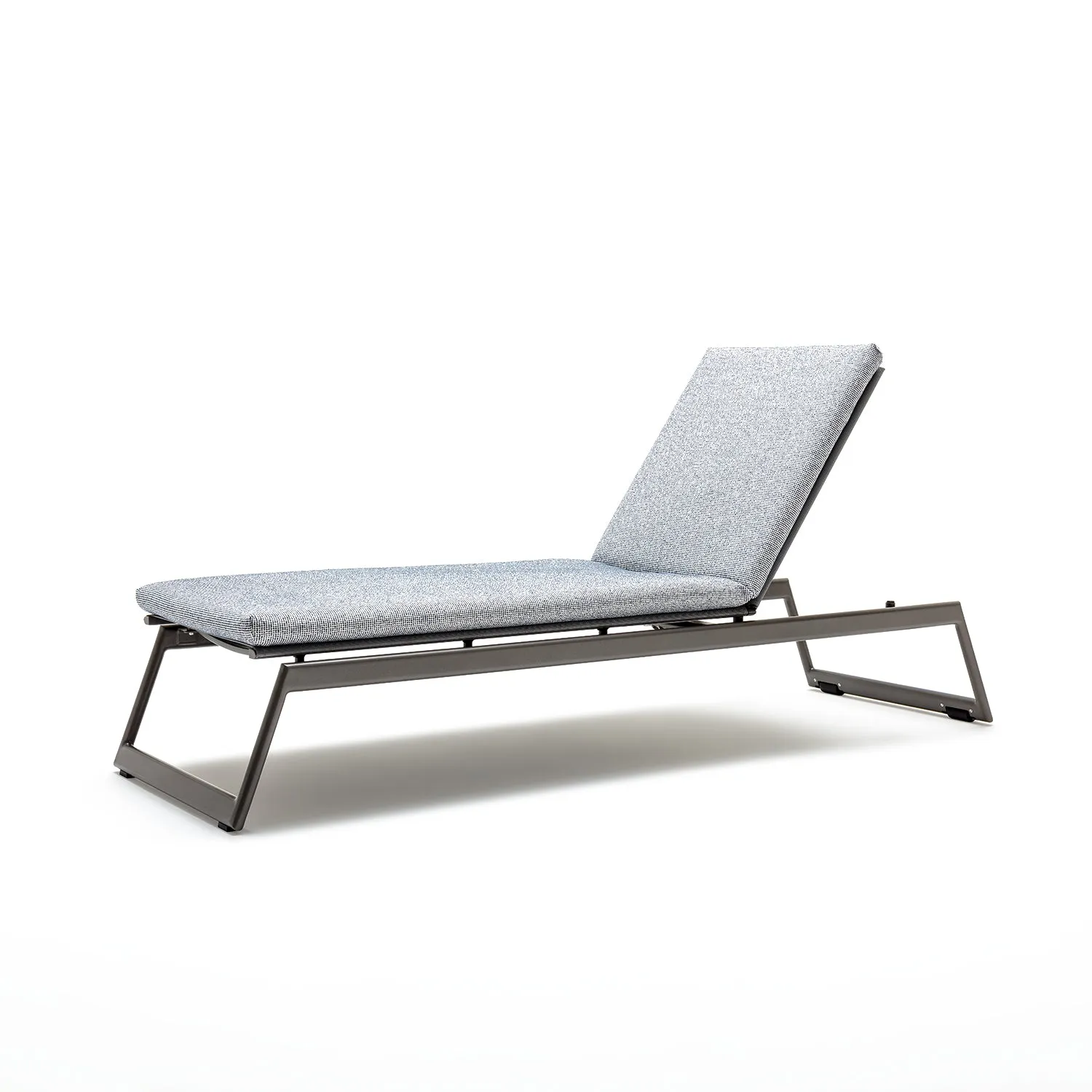 rolf benz | yoko outdoor sun lounger | bianco