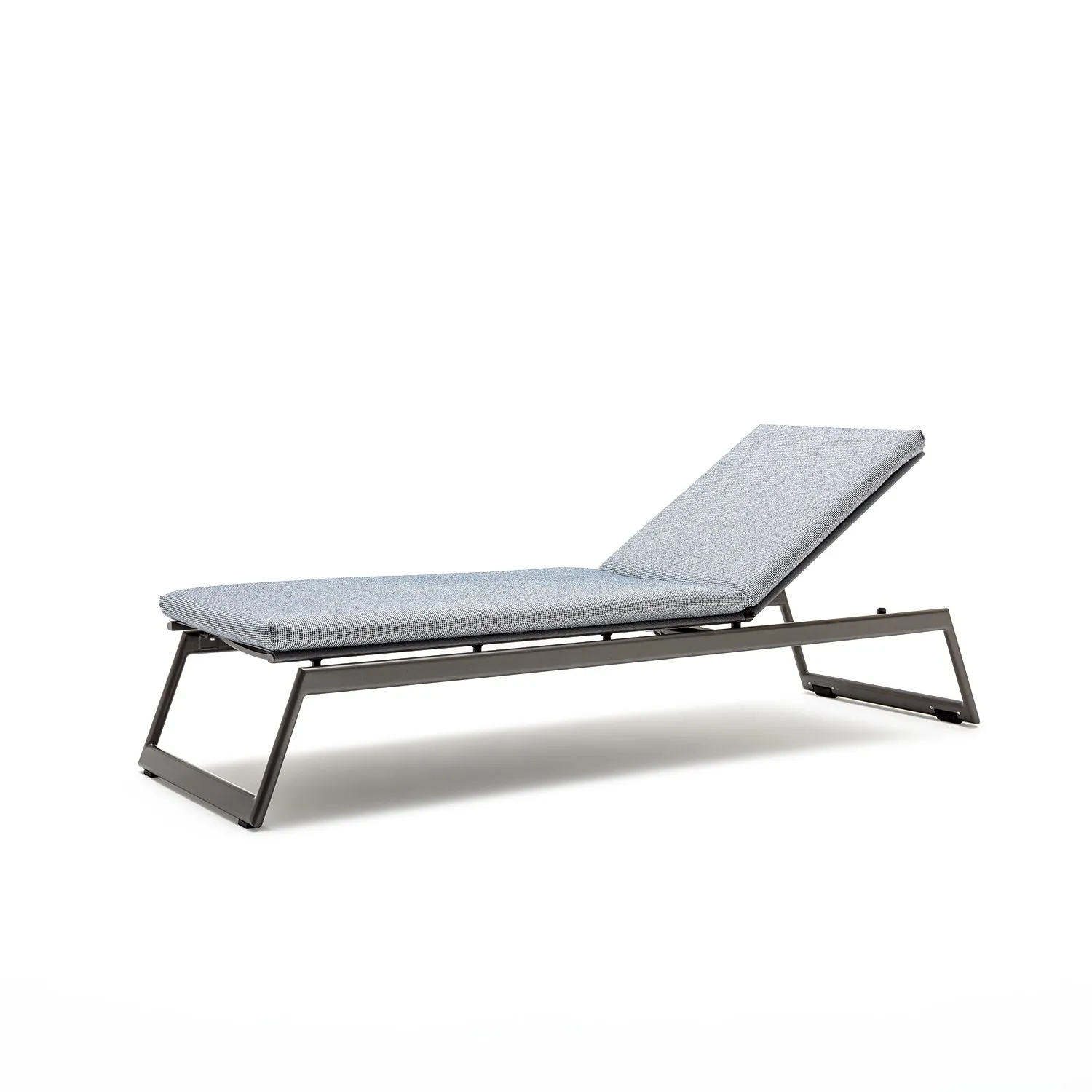 rolf benz | yoko outdoor sun lounger | bianco