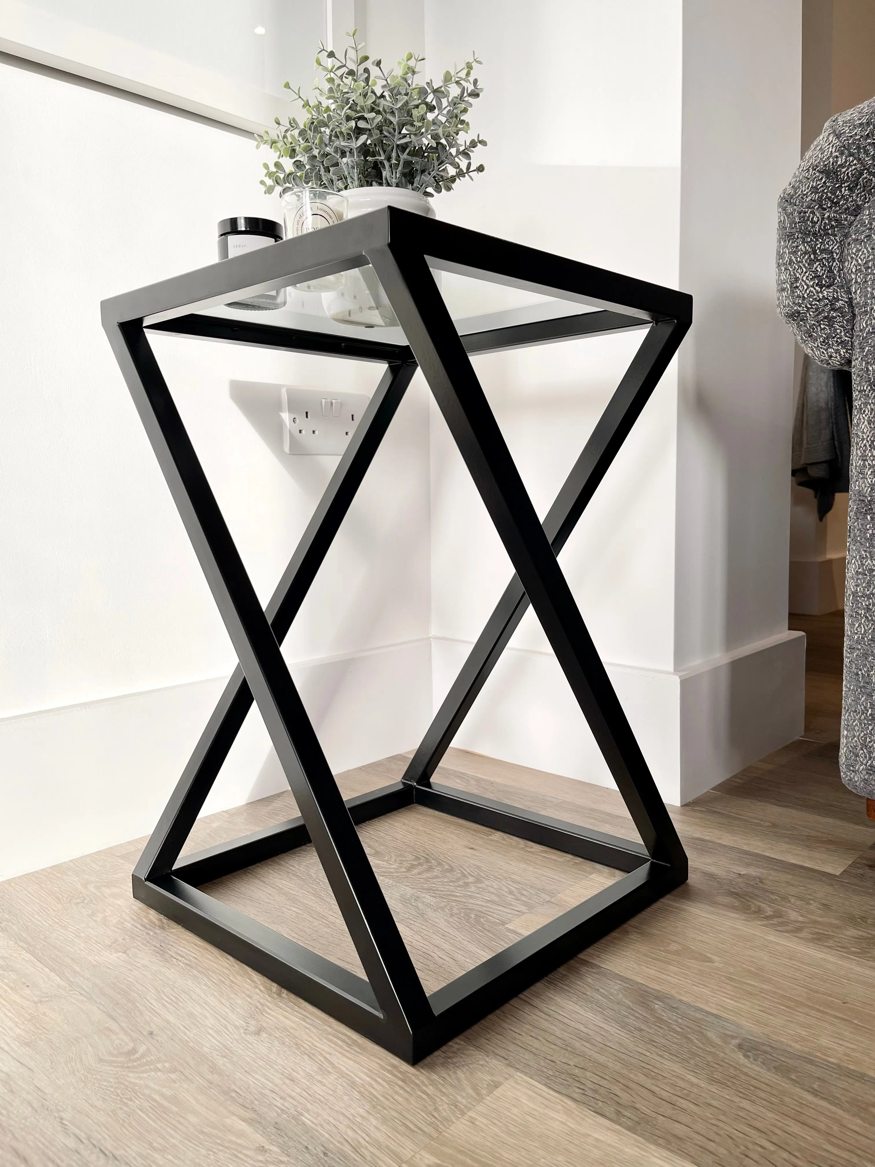 Twisted Glass Matte Black Side Table