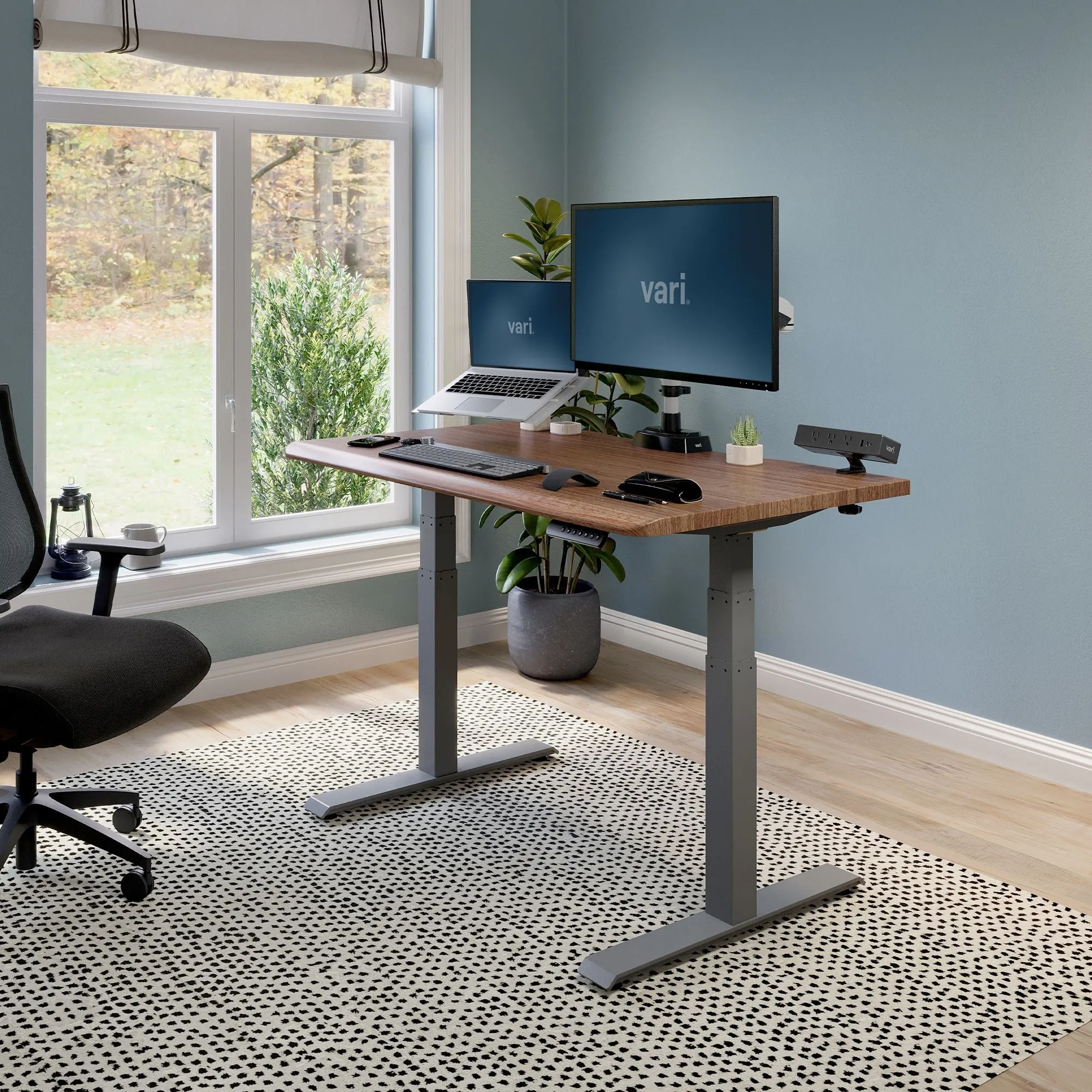 Vari® Electric Standing Desk 48x30 with Comfort Edge™