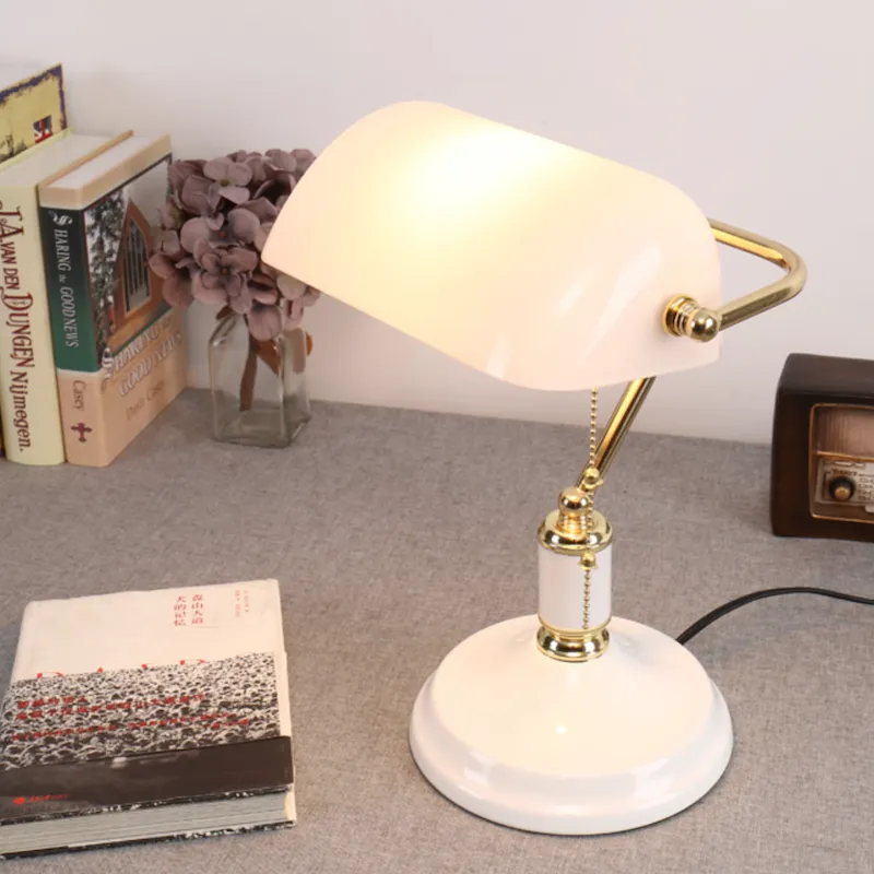 Vintage Bankers Lamp in Green